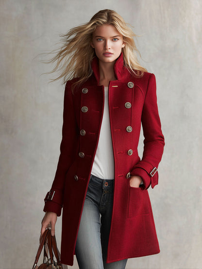 Abrigo rojo retro cruzado con cuello alto