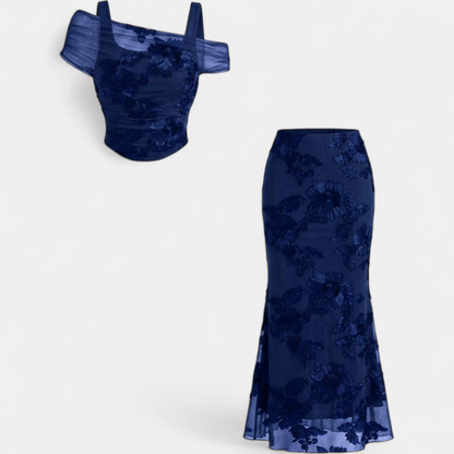 Conjunto de top bordado y falda larga sirena