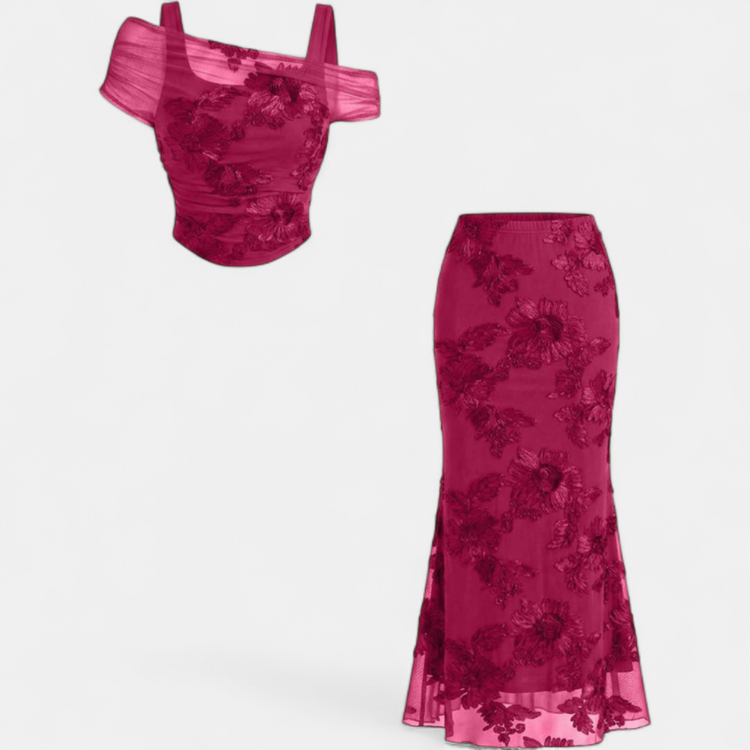 Conjunto de top bordado y falda larga sirena