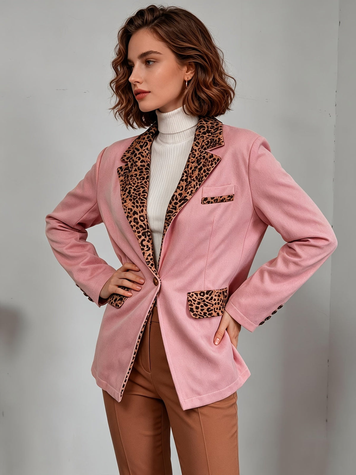 Clementine | Blazer entallado de terciopelo con detalles de leopardo